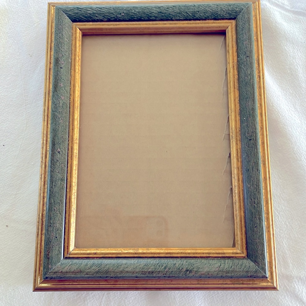 Wooden picture frame